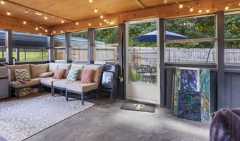 104 Fairgrounds Rd, Brooklyn, CT 06234