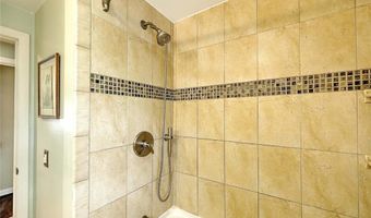 8 Halsey St, North Providence, RI 02911