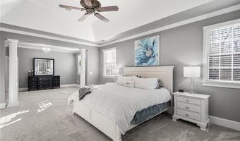 30 Lenihan Ln, East Greenwich, RI 02818
