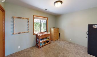 98393 E COUGAR Ln, Brookings, OR 97415