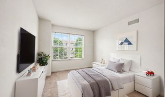 2878 Barclay Way, Ann Arbor, MI 48105