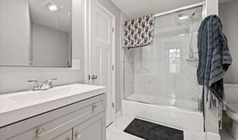 72-74 Third St, Bangor, ME 04401