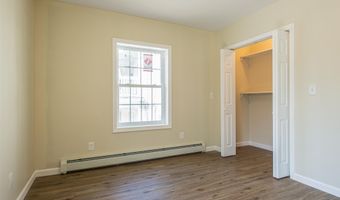 27 Drummond St, Auburn, ME 04210