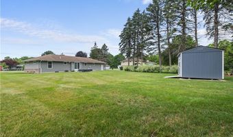 1203 Greenfield Dr, Alden, NY 14004
