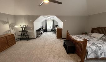 3621 Bunker Hill Dr, Algonquin, IL 60102