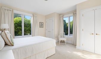 283 Ocean Ave, Newport, RI 02840