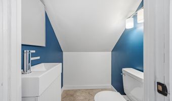 2452 ARLINGTON Ave, Abington, PA 19001
