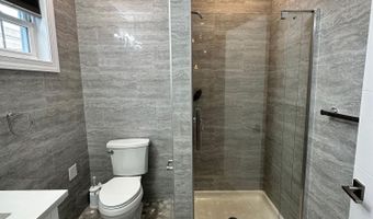 29 W 26TH St, Bayonne, NJ 07002
