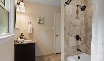 4417 LAUREL Rd, Alexandria, VA 22309