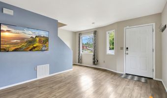 7676 Snow View Dr, Anchorage, AK 99507