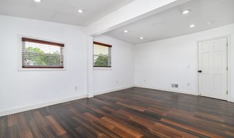 3 Henso Dr, Danbury, CT 06811
