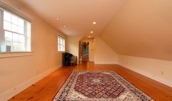 391 Bimson Dr, Barnet, VT 05821