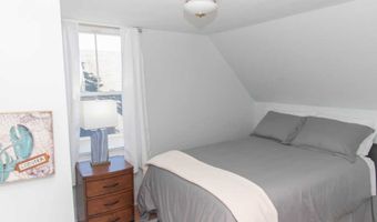 38 Townsend Ave, Boothbay Harbor, ME 04538