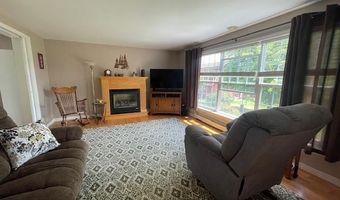 14 Grandview Dr, Berlin, NH 03570
