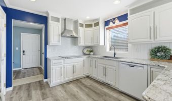 4537 W Black Oak Cir, Angola, IN 46703