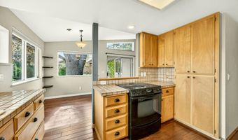 760 Oak Knoll Dr, Ashland, OR 97520