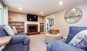 185 Brookhaven Rd, North Kingstown, RI 02852