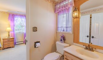 35 Maple Ave, Villas, NJ 08251