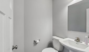 3510 NW Reinhart Dr, Ankeny, IA 50023