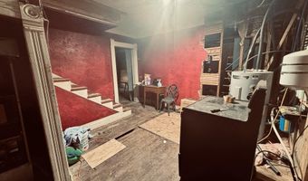400 1st St, Anderson, MO 64831