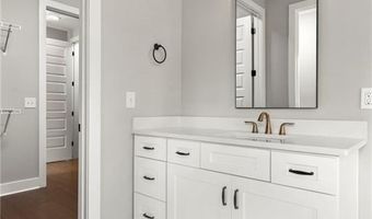 0004 HUNTERS HILL Ln, Auburn, AL 36830