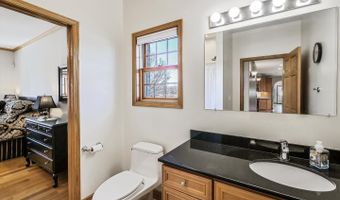 500 E Sherwood Dr, Addison, IL 60101