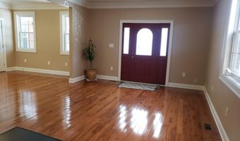 7217 AUBURN St, Annandale, VA 22003