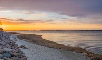 7 George St, Barnstable, MA 02630