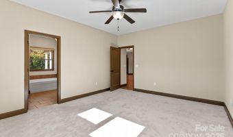 4 Pacifico Dr, Asheville, NC 28806