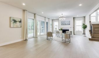 6934 RENITA Ln, Bethesda, MD 20817