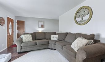 813 Pearse Ave, Auburn, IN 46706