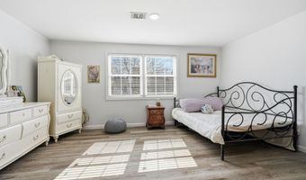 1016 Longboat Ave, Beachwood, NJ 08722