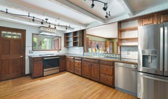 76 Spruce St, Brattleboro, VT 05301