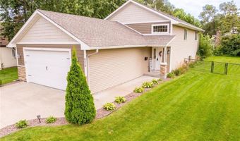 608 School St, Anoka, MN 55303