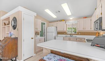 2400 E BASELINE Ave 197, Apache Junction, AZ 85119