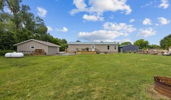 3017 118th St, Amana, IA 52203