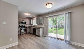 417 Elm Crossing Ct, Ballwin, MO 63021