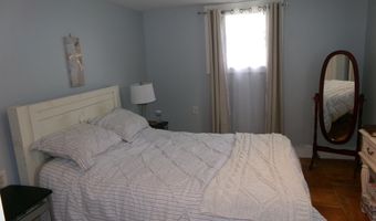 204 Hawthorne St, Alma, MI 48801