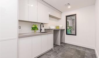 19 Castle Rd, Narragansett, RI 02882