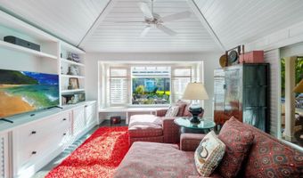 1586 Mokulua Dr, Kailua, HI 96734