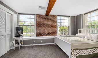 40 Web Ave 101, North Kingstown, RI 02852