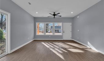 324 E 2nd St, Adrian, MO 64720