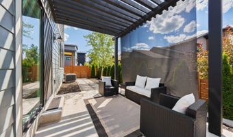 61191 SW Tippytoe Pl, Bend, OR 97702