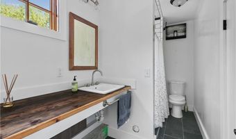30 Battery Ln, Jamestown, RI 02835