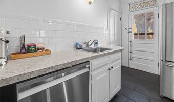 706 Grove St, Alton, IL 62002