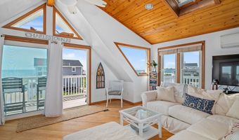 695 Charlestown Beach Rd, Charlestown, RI 02813