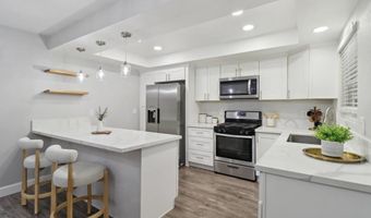 1204 E El Norte Pkwy, Escondido, CA 92027