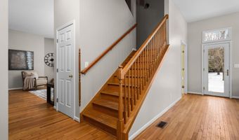 5971 Creekview Ct, Ann Arbor, MI 48108