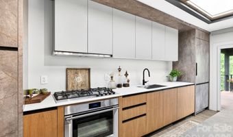 48 Woodvale Ave, Asheville, NC 28804