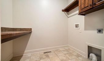 4301 N 141st St, Basehor, KS 66007